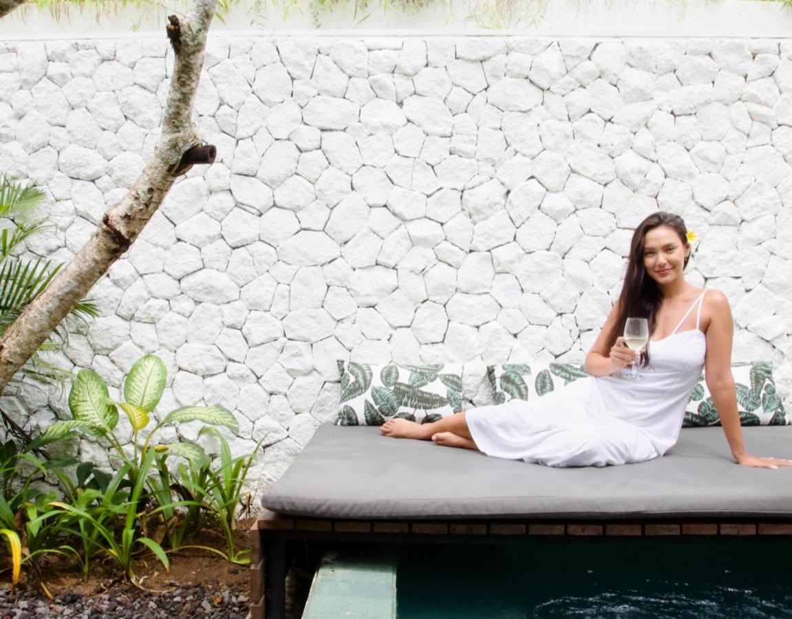 Calm Villa เซมินยัค ภายนอก รูปภาพ